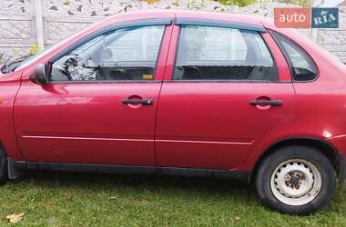 Седан ВАЗ 1118 Калина 2005 в  фото 4 Седан ВАЗ 1118 Калина 2005 в
