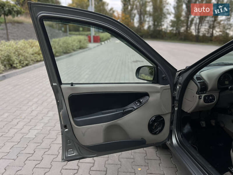 Седан ВАЗ / Lada 1118 Калина 2008 в Хмельницком