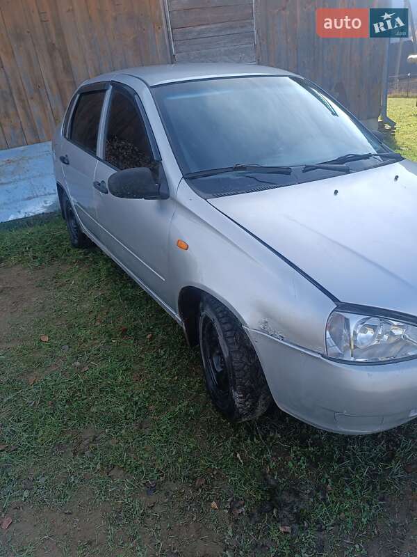 Седан ВАЗ / Lada 1118 Калина 2007 в Яремче