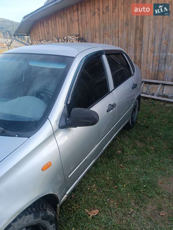 Седан ВАЗ / Lada 1118 Калина 2007 в Яремче