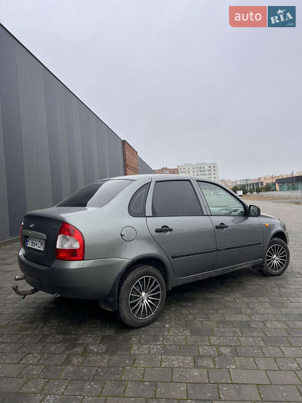 Седан ВАЗ / Lada 1118 Калина 2010 в Хмельницком