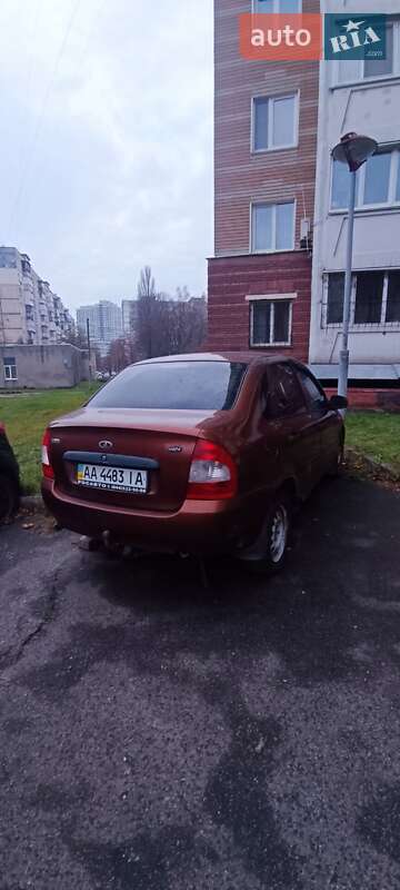 Седан ВАЗ / Lada 1118 Калина 2008 в Киеве