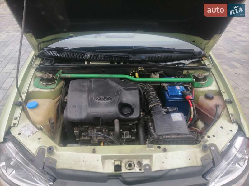 Седан ВАЗ / Lada 1118 Калина 2006 в Виннице