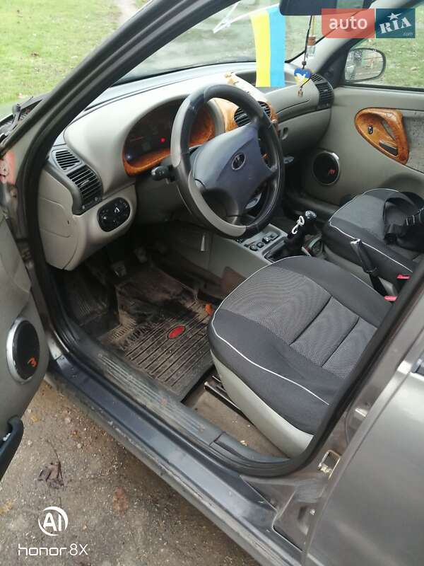 Седан ВАЗ / Lada 1118 Калина 2006 в Кривому Розі фото 19 Седан ВАЗ / Lada 1118 Калина 2006 в Кривому Розі