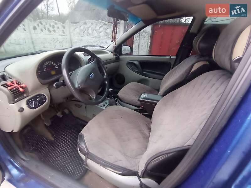 Седан ВАЗ / Lada 1118 Калина 2006 в Звягеле