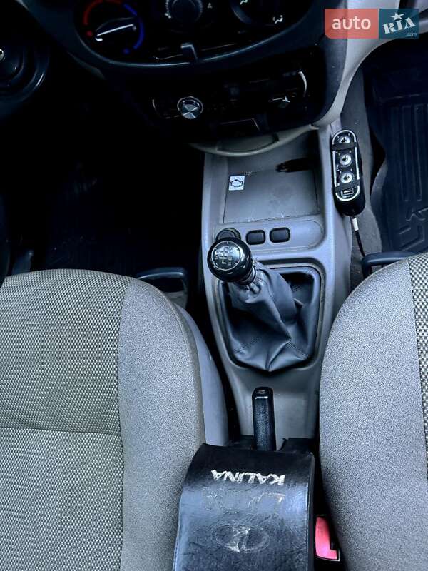 Седан ВАЗ / Lada 1118 Калина 2010 в Дніпрі