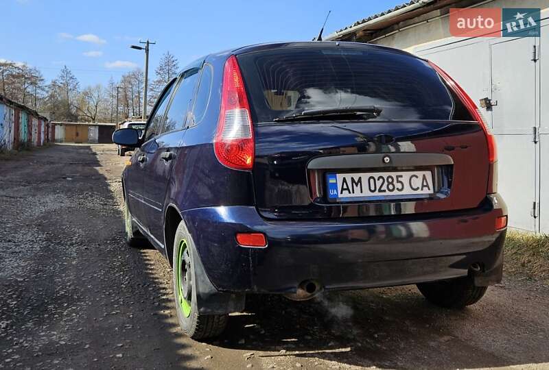 Хэтчбек ВАЗ / Lada 1119 Калина 2008 в Житомире