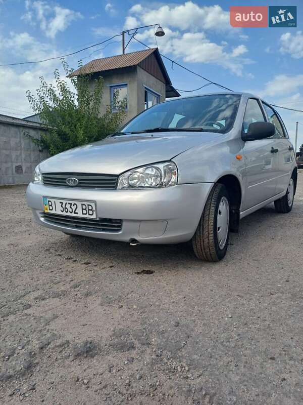 Хэтчбек ВАЗ / Lada 1119 Калина 2008 в Кременчуге