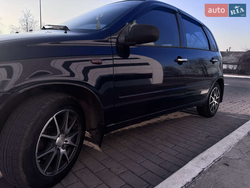 Хэтчбек ВАЗ / Lada 1119 Калина 2008 в Золотоноше
