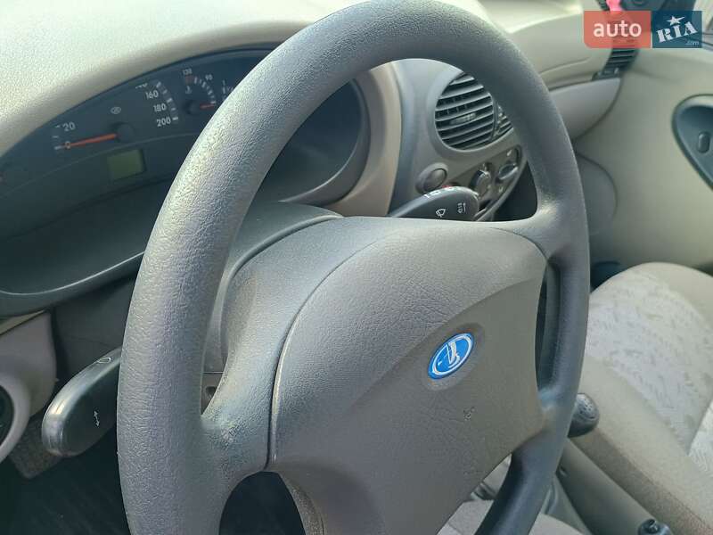 Хэтчбек ВАЗ / Lada 1119 Калина 2011 в Харькове