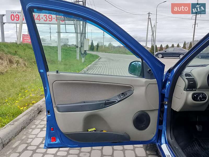 Хетчбек ВАЗ / Lada 1119 Калина 2008 в Львові