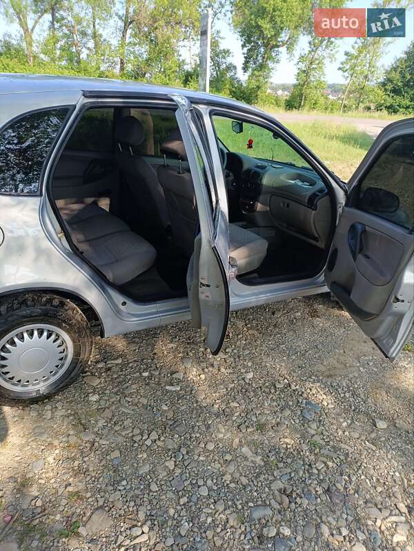 Хетчбек ВАЗ / Lada 1119 Калина 2008 в Чудеї фото 9 Хетчбек ВАЗ / Lada 1119 Калина 2008 в Чудеї