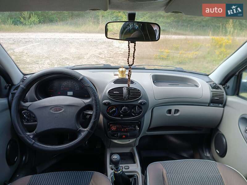 Хэтчбек ВАЗ / Lada 1119 Калина 2007 в Виннице