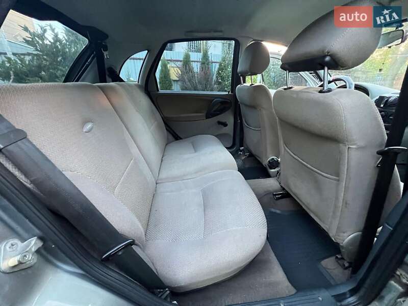 Хетчбек ВАЗ / Lada 1119 Калина 2010 в Надвірній фото 12 Хетчбек ВАЗ / Lada 1119 Калина 2010 в Надвірній