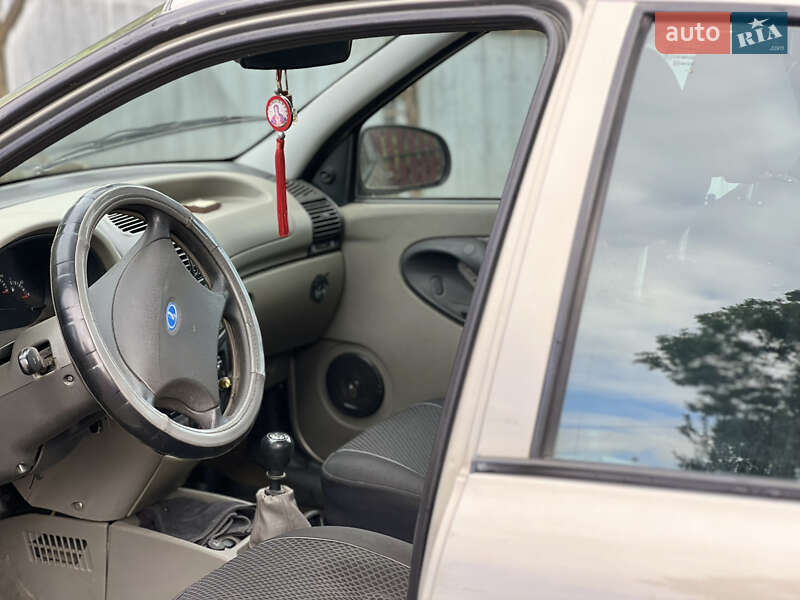 Хэтчбек ВАЗ / Lada 1119 Калина 2007 в Турке