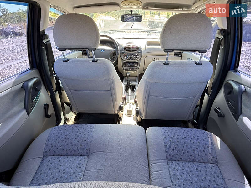 Хетчбек ВАЗ / Lada 1119 Калина 2008 в Южному