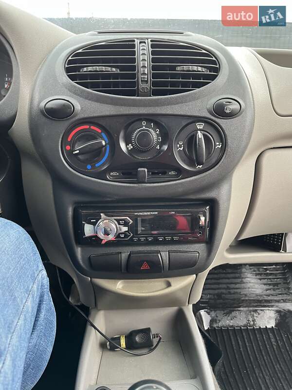 Хэтчбек ВАЗ / Lada 1119 Калина 2008 в Черкассах