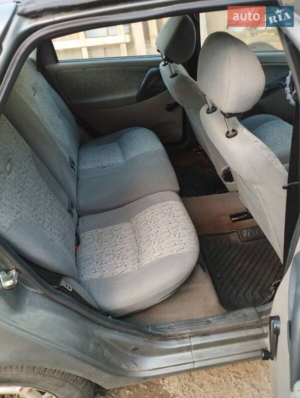 Хэтчбек ВАЗ / Lada 1119 Калина 2007 в Киеве фото 3 Хэтчбек ВАЗ / Lada 1119 Калина 2007 в Киеве