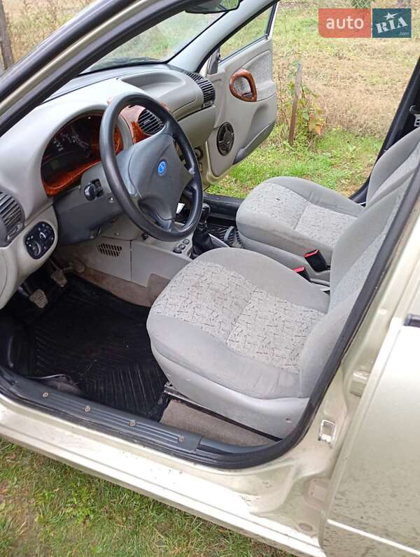 Хетчбек ВАЗ / Lada 1119 Калина 2007 в Чернігові