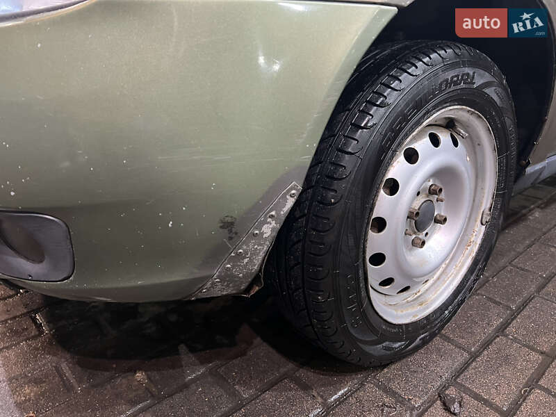 Хэтчбек ВАЗ / Lada 1119 Калина 2008 в Полтаве фото 8 Хэтчбек ВАЗ / Lada 1119 Калина 2008 в Полтаве