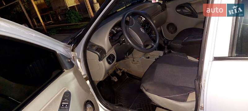 Хэтчбек ВАЗ / Lada 1119 Калина 2008 в Кривом Роге фото 5 Хэтчбек ВАЗ / Lada 1119 Калина 2008 в Кривом Роге