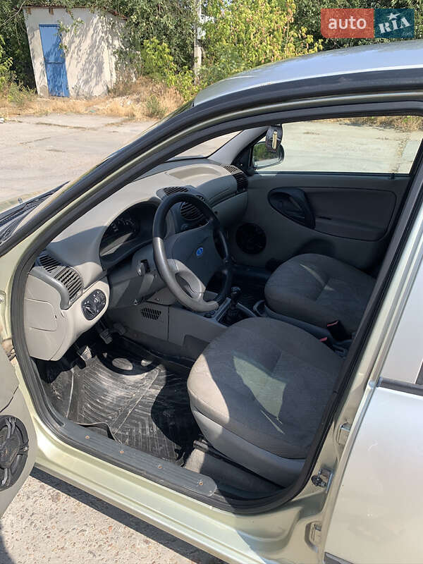 Хэтчбек ВАЗ / Lada 1119 Калина 2008 в Березанке