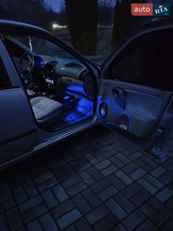 Хэтчбек ВАЗ / Lada 1119 Калина 2007 в Прилуках