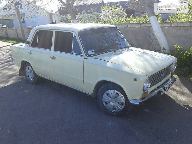 Седан ВАЗ / Lada 2101 1981 в Черновцах