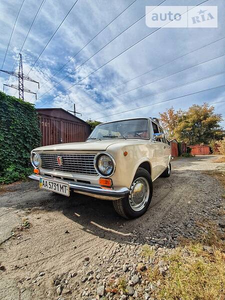 Седан ВАЗ / Lada 2101 1986 в Киеве