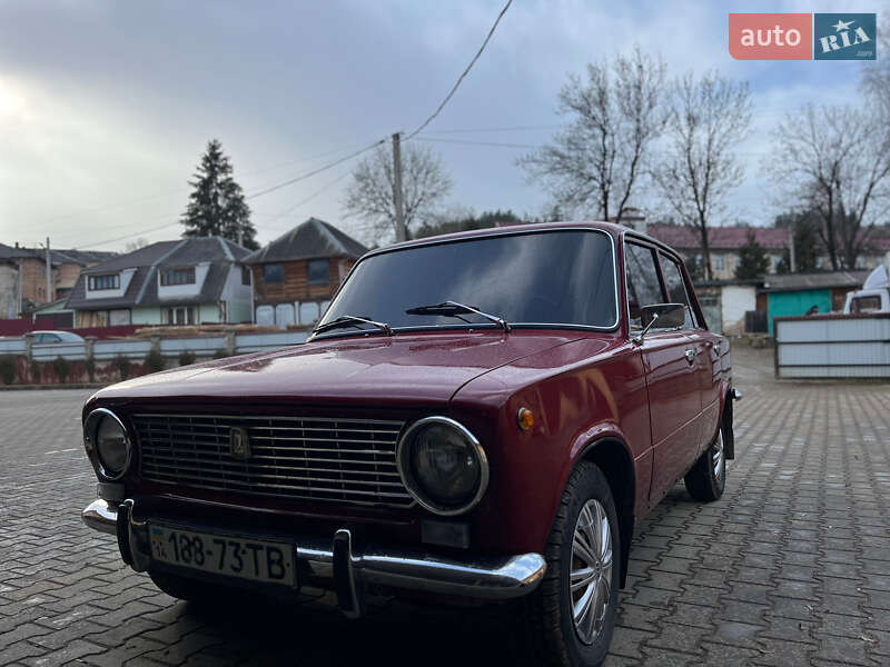 Седан ВАЗ / Lada 2101 1975 в Путилі