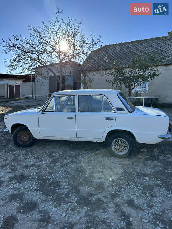Седан ВАЗ / Lada 2101 1985 в Сарате