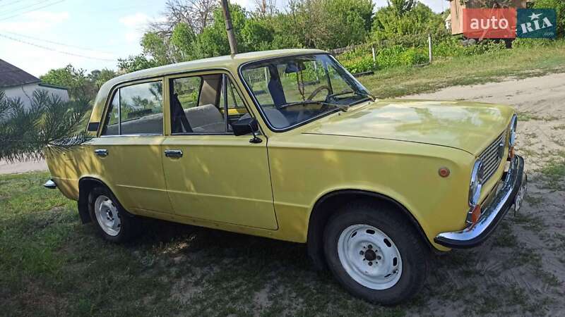 Седан ВАЗ / Lada 2101 1975 в Змиеве