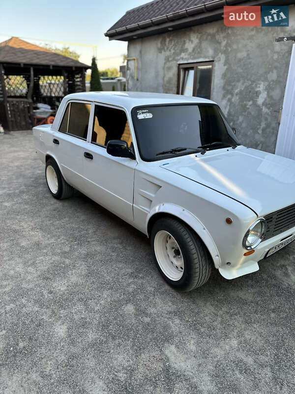 Седан ВАЗ / Lada 2101 1975 в Галициновому фото 2 Седан ВАЗ / Lada 2101 1975 в Галициновому