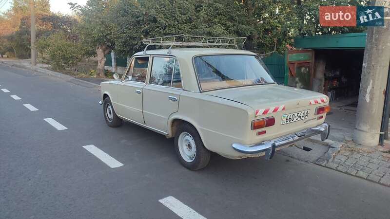Седан ВАЗ / Lada 2101 1974 в Днепре фото 5 Седан ВАЗ / Lada 2101 1974 в Днепре