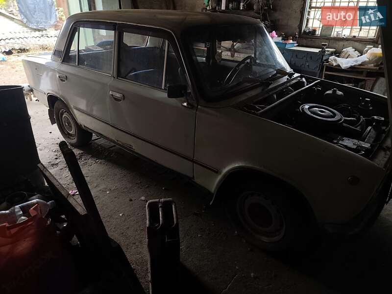 Седан ВАЗ / Lada 2101 1982 в Каменском фото 3 Седан ВАЗ / Lada 2101 1982 в Каменском