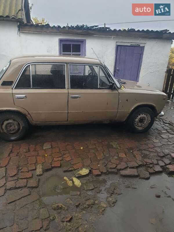 Седан ВАЗ / Lada 2101 1990 в Миколаєві фото 2 Седан ВАЗ / Lada 2101 1990 в Миколаєві