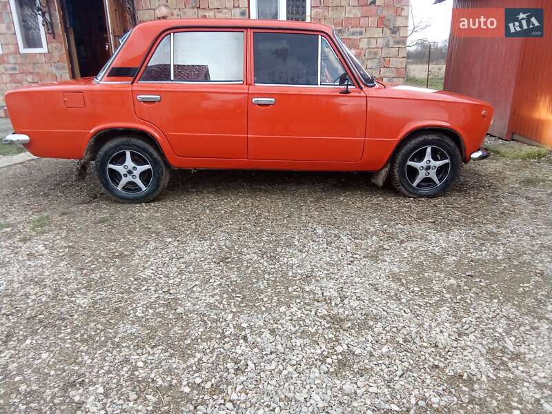 Седан ВАЗ / Lada 2101 1984 в Сторожинце фото 8 Седан ВАЗ / Lada 2101 1984 в Сторожинце