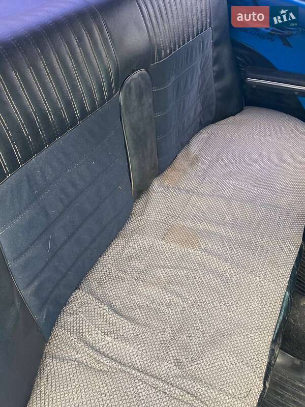 Седан ВАЗ / Lada 2103 1980 в Кривом Роге фото 5 Седан ВАЗ / Lada 2103 1980 в Кривом Роге