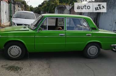 Седан ВАЗ / Lada 2103 1981 в Черноморске