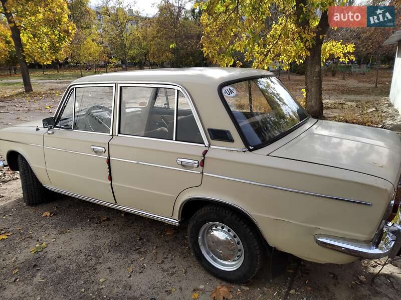 Седан ВАЗ / Lada 2103 1981 в Миколаєві