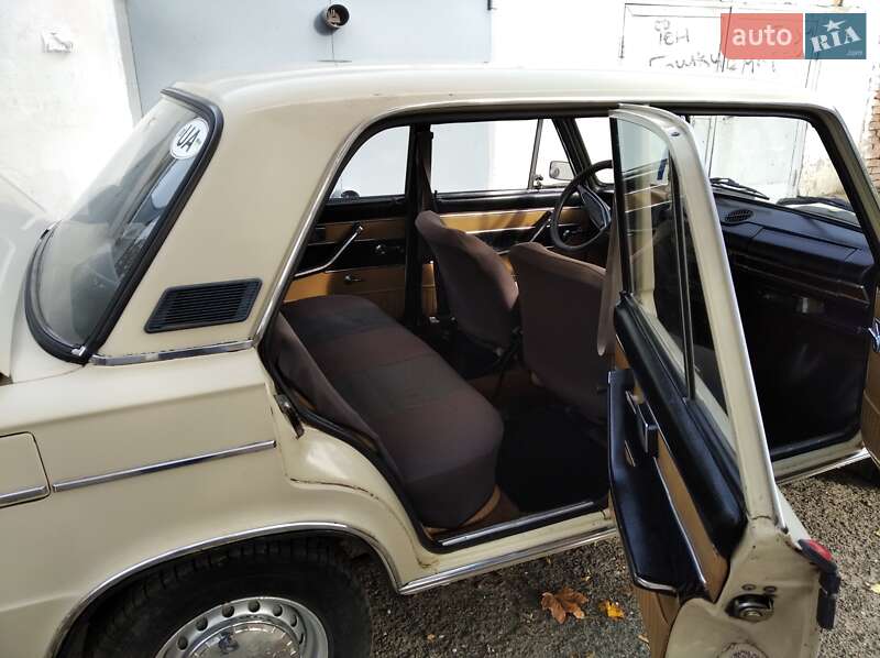 Седан ВАЗ / Lada 2103 1981 в Миколаєві