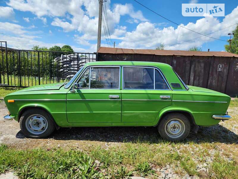 Седан ВАЗ / Lada 2103 1981 в Ивано-Франковске