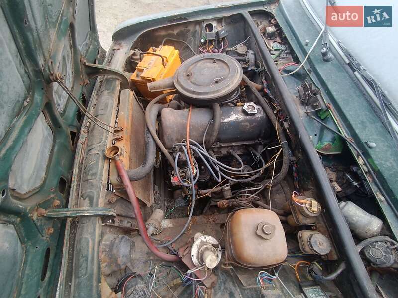 Седан ВАЗ / Lada 2103 1980 в Остроге