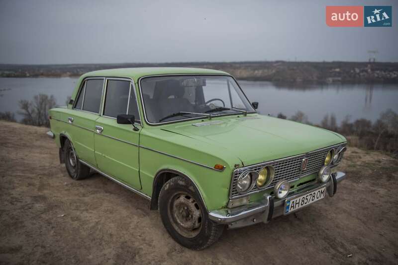 Седан ВАЗ / Lada 2103 1982 в Днепре