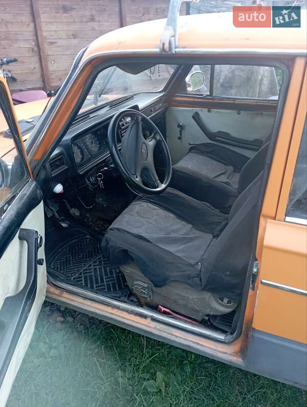 Седан ВАЗ / Lada 2103 1976 в Івано-Франківську фото 4 Седан ВАЗ / Lada 2103 1976 в Івано-Франківську