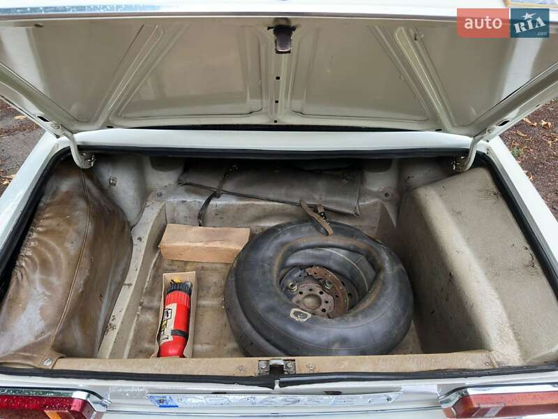Седан ВАЗ / Lada 2103 1975 в Чернигове