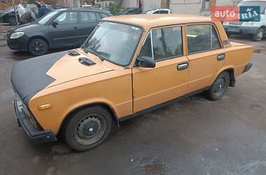 Седан ВАЗ 2103 1975 в  фото 3 Седан ВАЗ 2103 1975 в