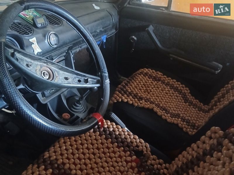 Седан ВАЗ / Lada 2103 1979 в Новом Роздоле