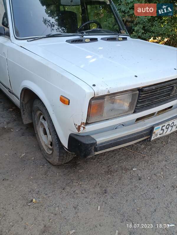 Универсал ВАЗ / Lada 2104 1990 в Черновцах