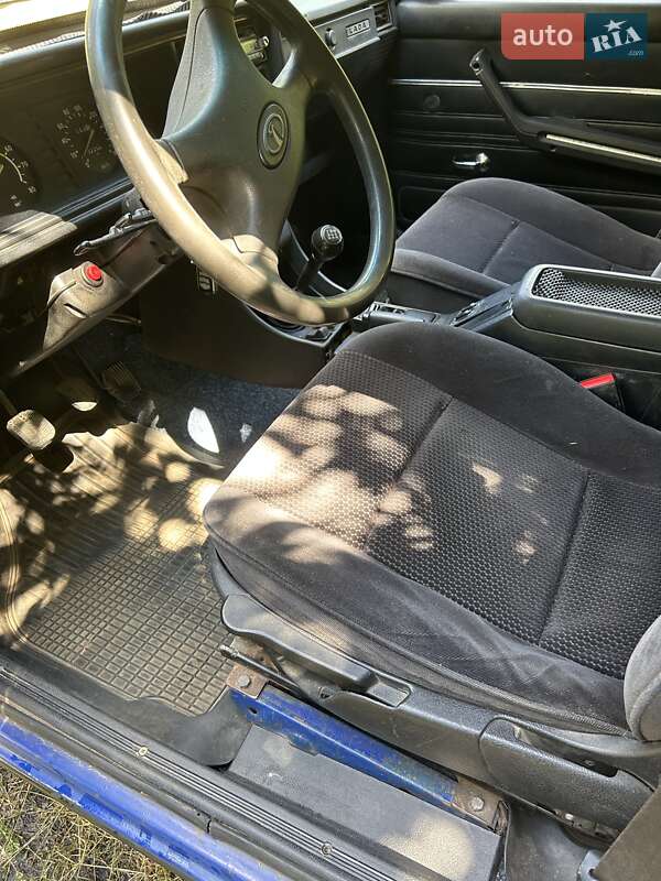 Универсал ВАЗ / Lada 2104 2005 в Киеве